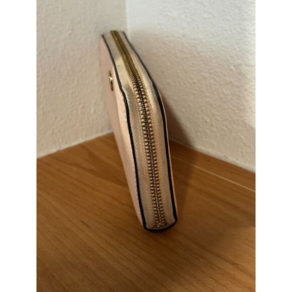 Tory Burch Robinson Zip Around Continental Wallet EUC - Picture 5 of 7